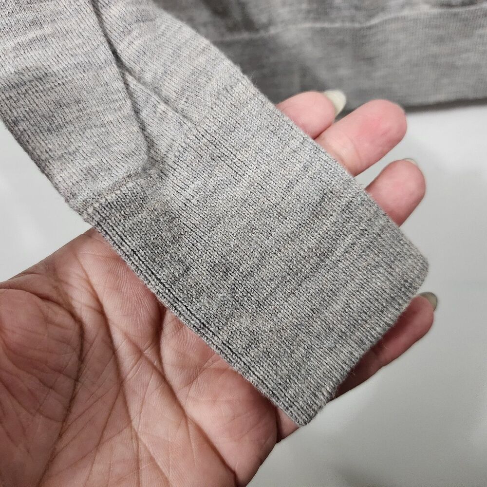 UNIQLO  Pure Wool Merino Crew Neck Sweater Space-dye Gray Womens Size XS - Picture 3 of 14